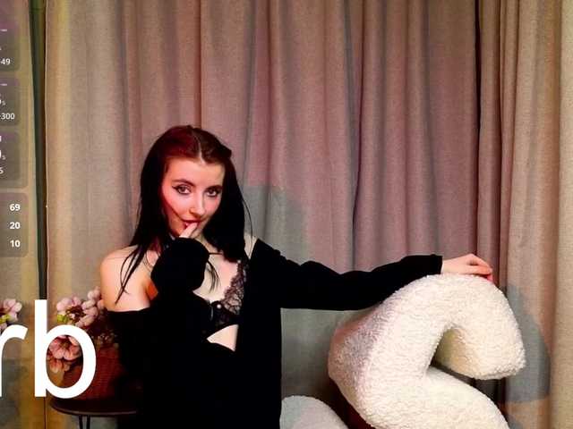 NicoleLuxe's BongaCams show and profile