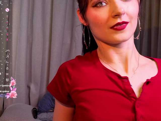 NicoleLuxe's BongaCams show and profile