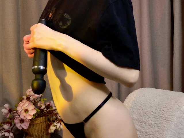 NicoleLuxe's BongaCams show and profile