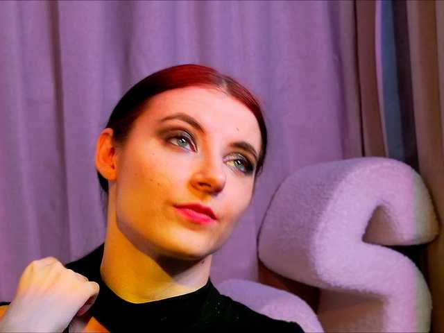 NicoleLuxe's BongaCams show and profile