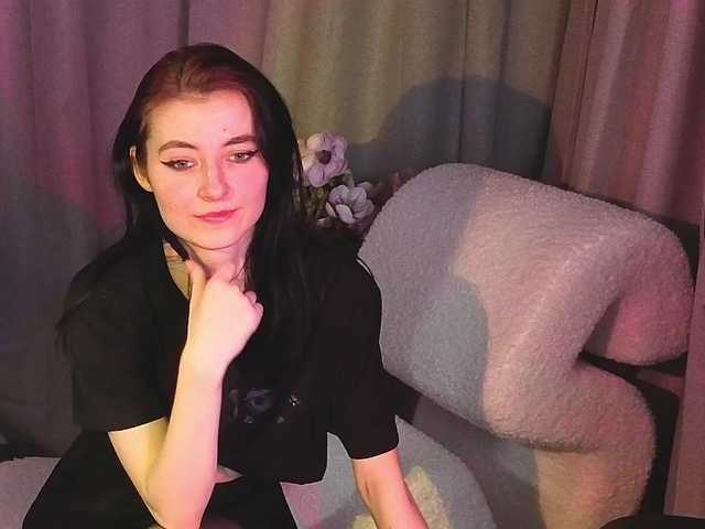 NicoleLuxe's BongaCams show and profile