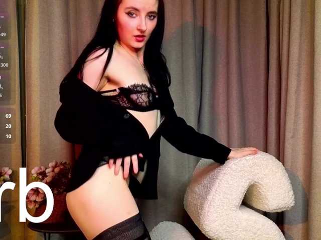 NicoleLuxe's BongaCams show and profile