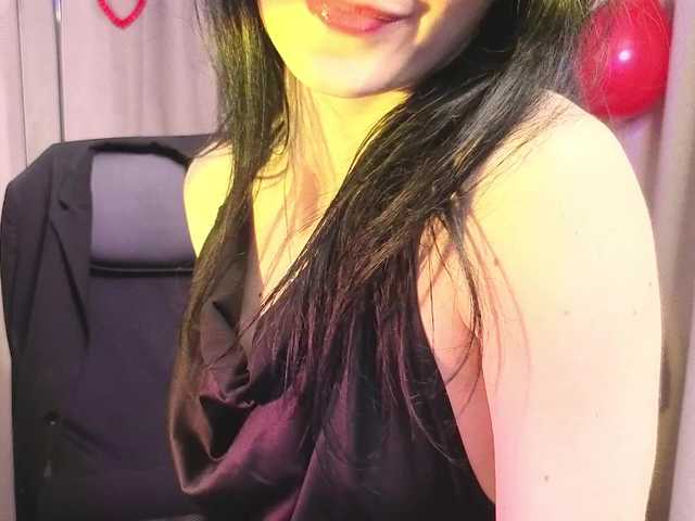 NicoleLuxe's BongaCams show and profile