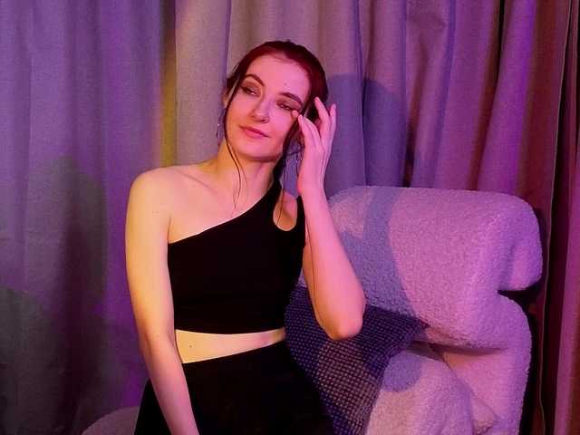 NicoleLuxe's BongaCams show and profile