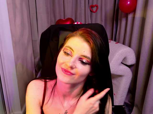 NicoleLuxe's BongaCams show and profile