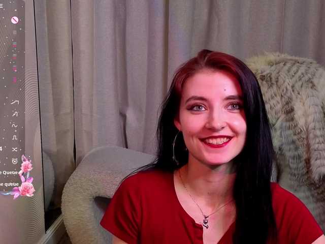 NicoleLuxe's BongaCams show and profile