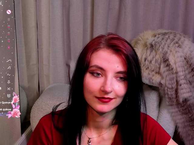 NicoleLuxe's BongaCams show and profile