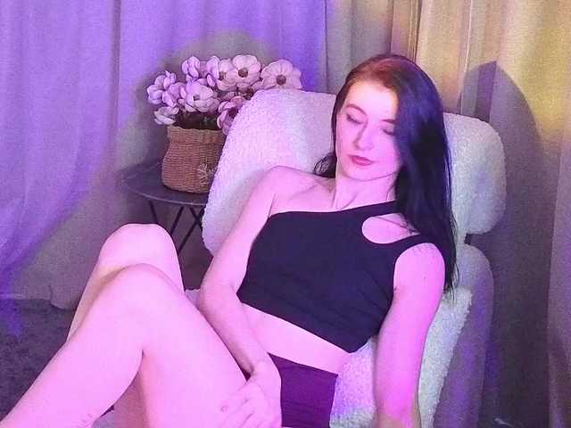 NicoleLuxe's BongaCams show and profile