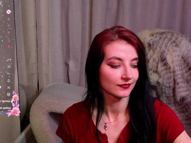 NicoleLuxe's BongaCams show and profile