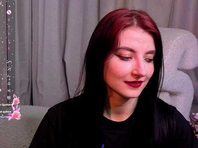 NicoleLuxe's BongaCams show and profile