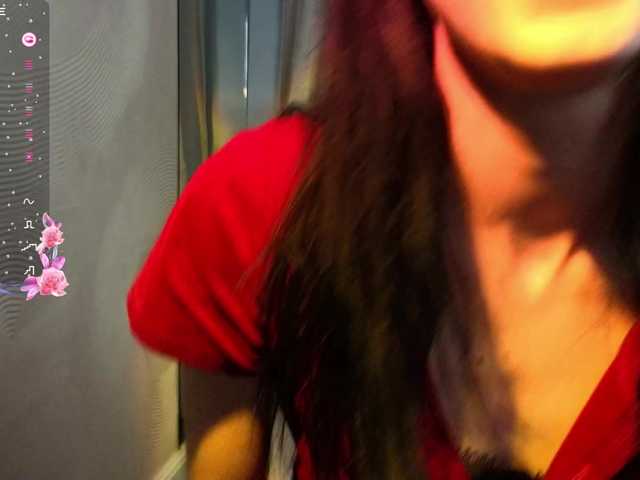 NicoleLuxe's BongaCams show and profile