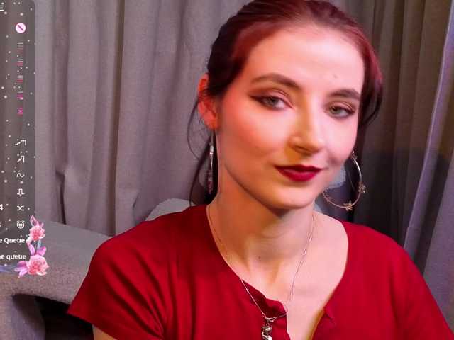 NicoleLuxe's BongaCams show and profile