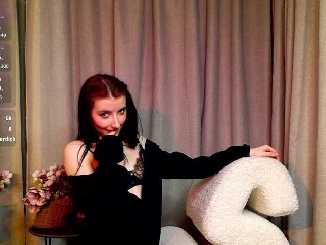 NicoleLuxe's BongaCams show and profile