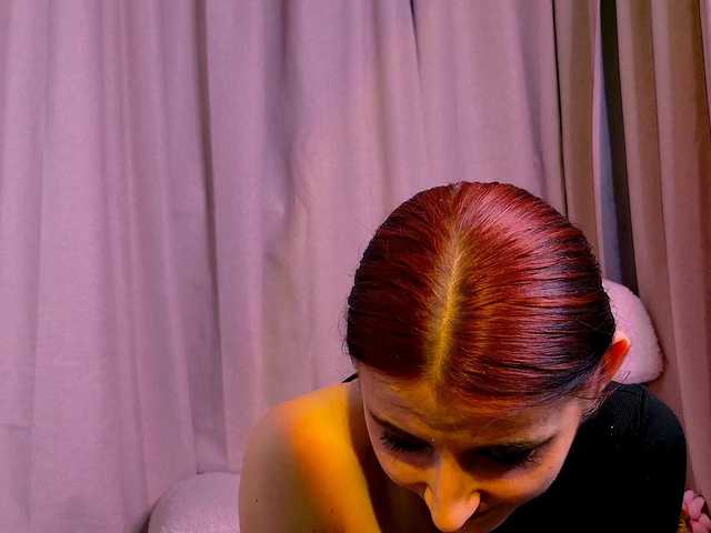 NicoleLuxe's BongaCams show and profile