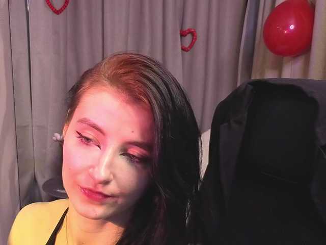 NicoleLuxe's BongaCams show and profile