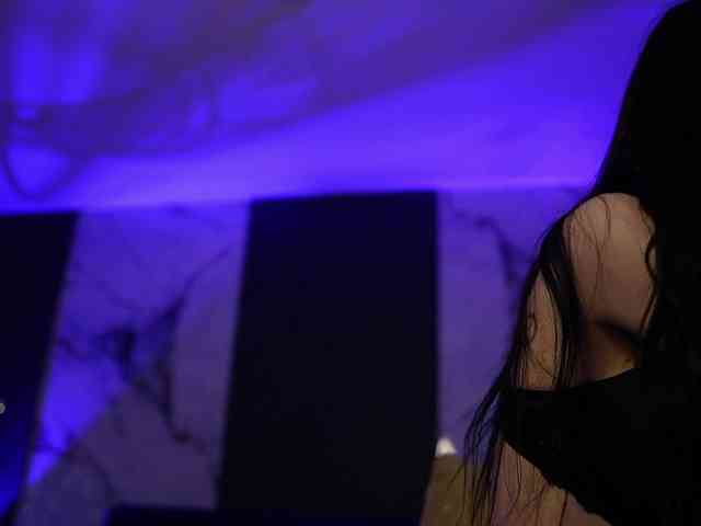 kimmblaze Live Webcam on BongaCams