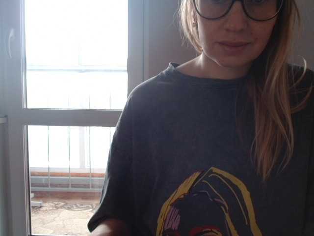 HoneyMuse free chat on liveonude