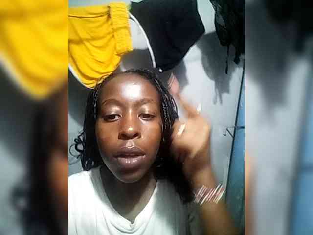 Shay-2 Live Webcam on BongaCams