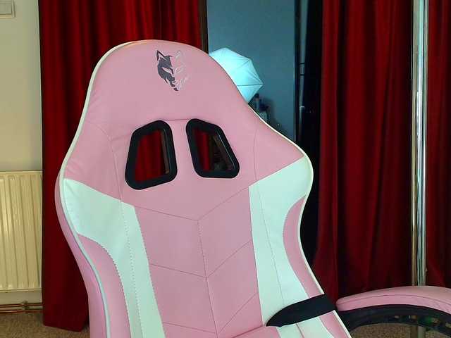 LunaAllure's BongaCams show and profile