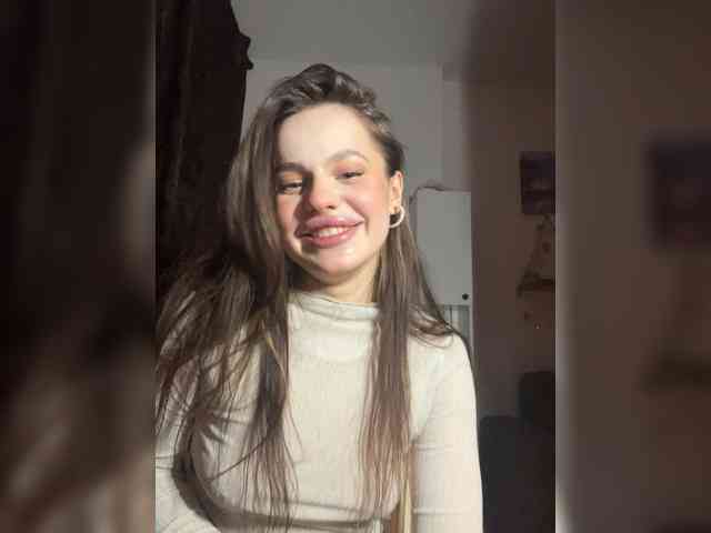 12-Little-girl-12 webcam