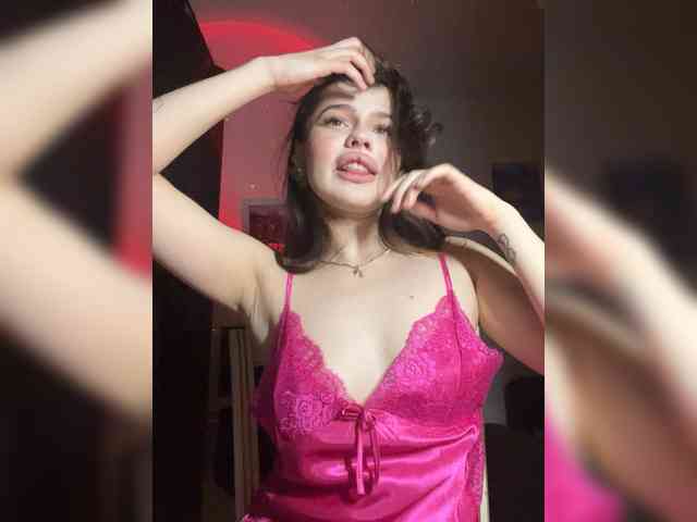 12-Little-girl-12 webcam