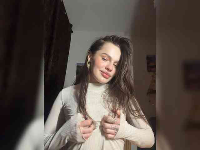 12-Little-girl-12 webcam