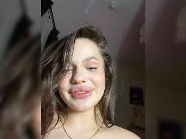 12-Little-girl-12 webcam