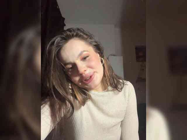 12-Little-girl-12 webcam