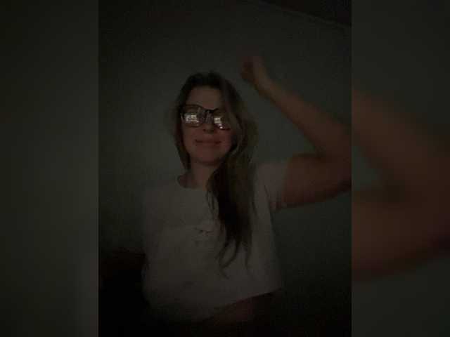 Allaaa's BongaCams show and profile