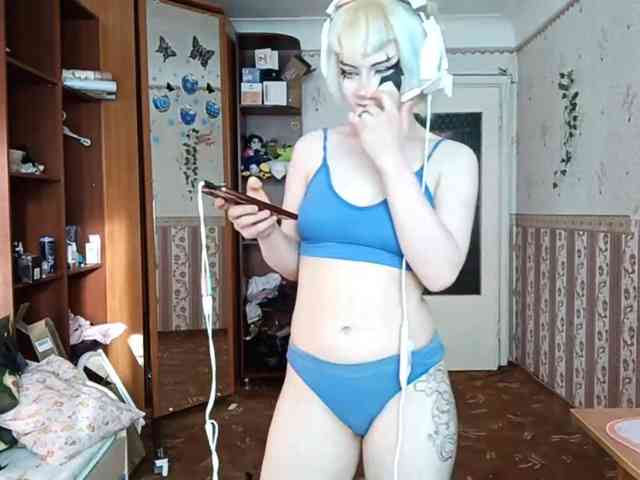 Alice-Kaneki webcam