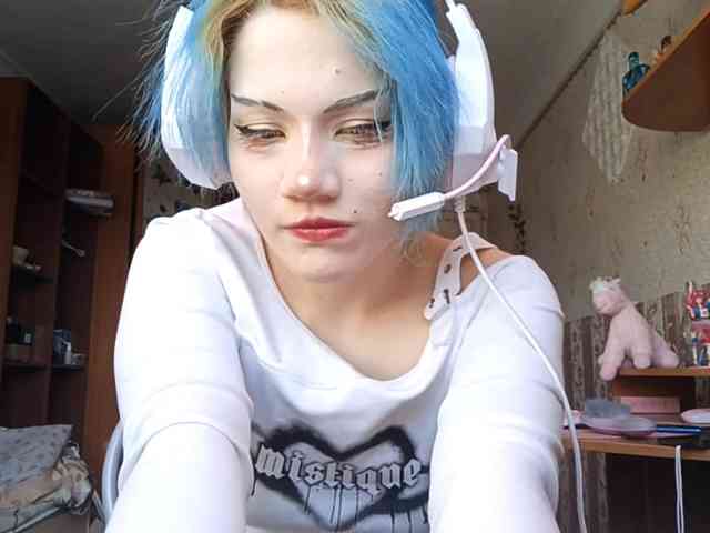 Alice-Kaneki webcam