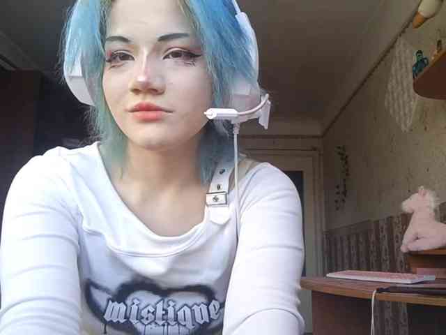 Alice-Kaneki webcam