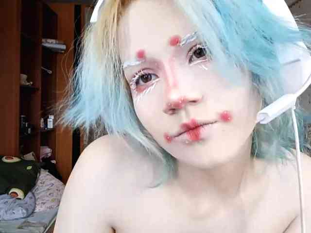Alice-Kaneki webcam