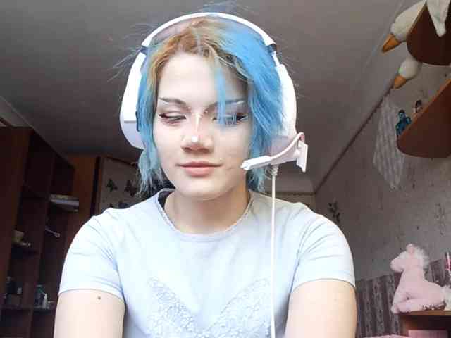 Alice-Kaneki webcam