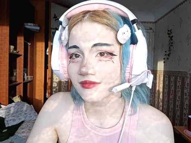 Alice-Kaneki webcam