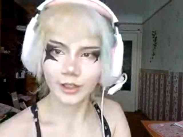 Alice-Kaneki webcam