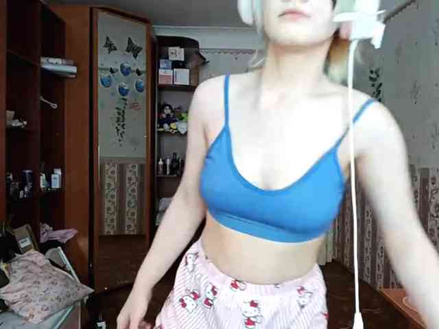 Alice-Kaneki webcam