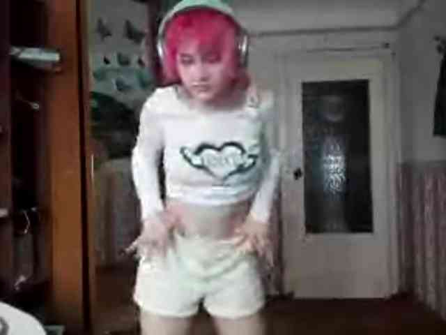Alice-Kaneki webcam