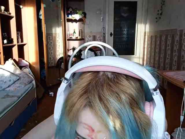 Alice-Kaneki webcam
