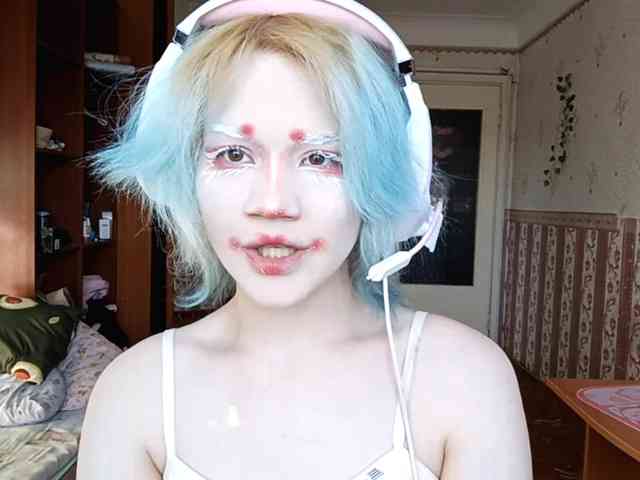Alice-Kaneki webcam