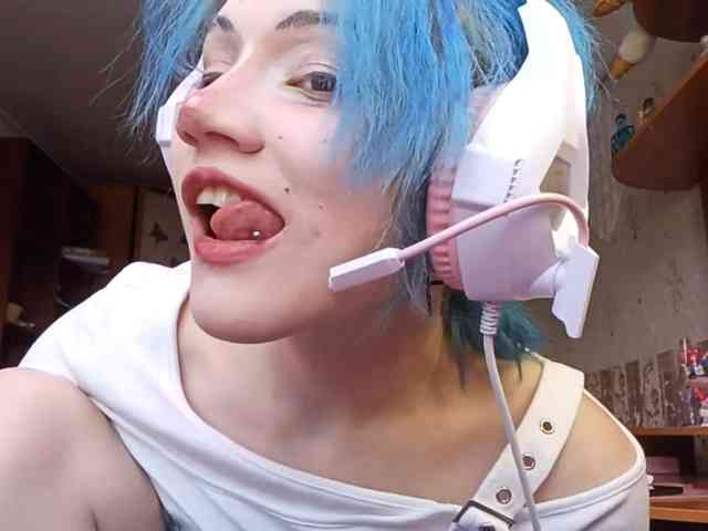 Alice-Kaneki webcam