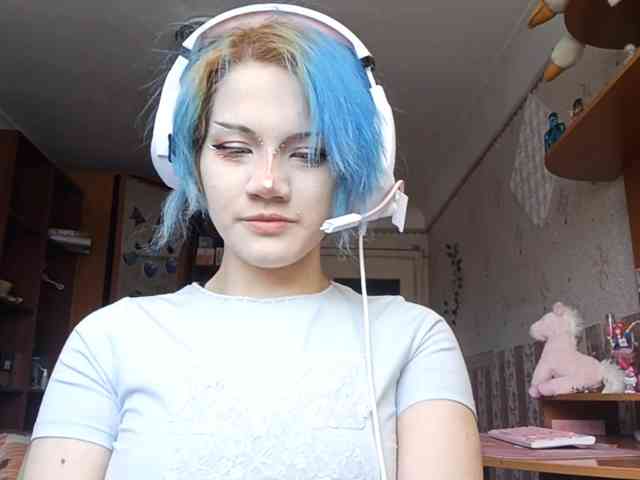 Alice-Kaneki webcam
