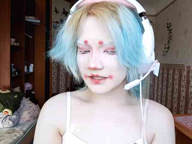 Alice-Kaneki webcam