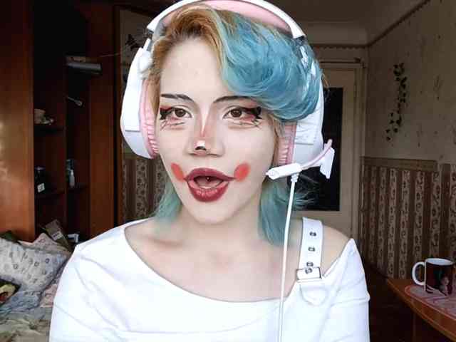 Alice-Kaneki webcam