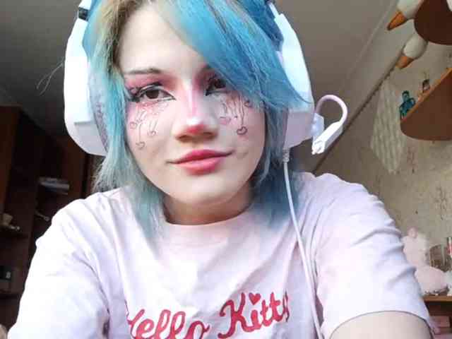 Alice-Kaneki webcam