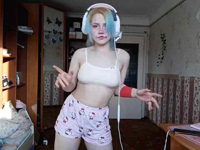 Alice-Kaneki webcam