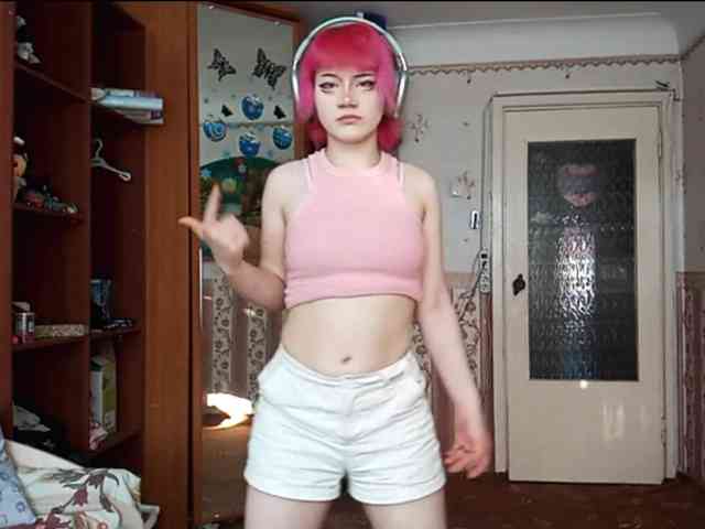Alice-Kaneki webcam