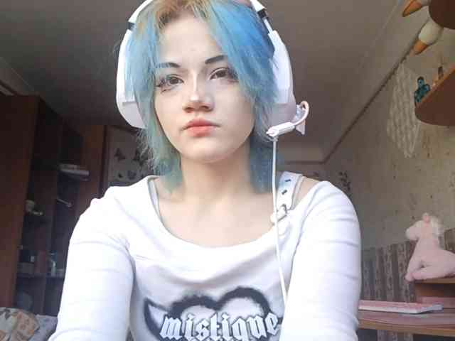Alice-Kaneki webcam
