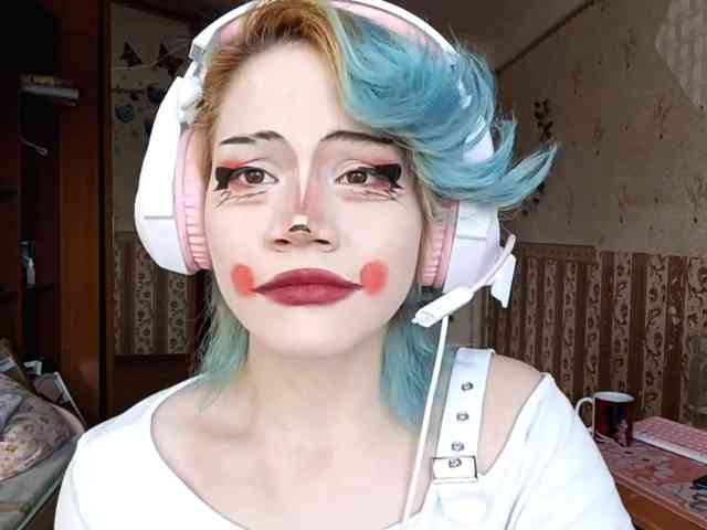 Alice-Kaneki webcam