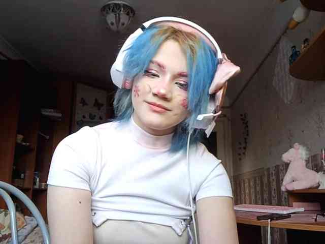 Alice-Kaneki webcam